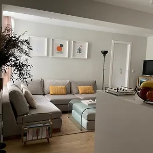 Velarde-maestranza Apartamento